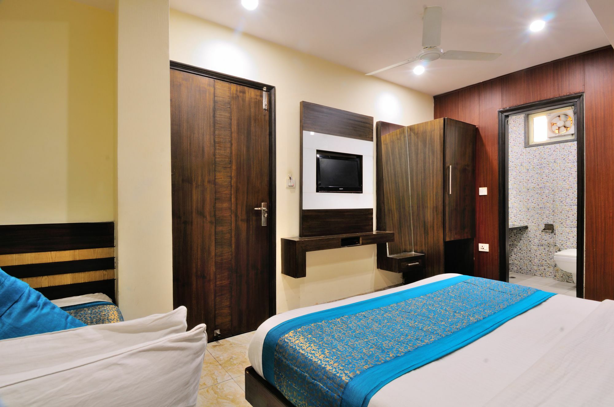 Hotel Gold Star Inn - Paharganj نيودلهي المظهر الخارجي الصورة
